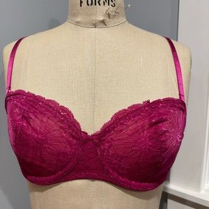 Victoria’s Secret Convertible Balconette Lace Bra- 34B